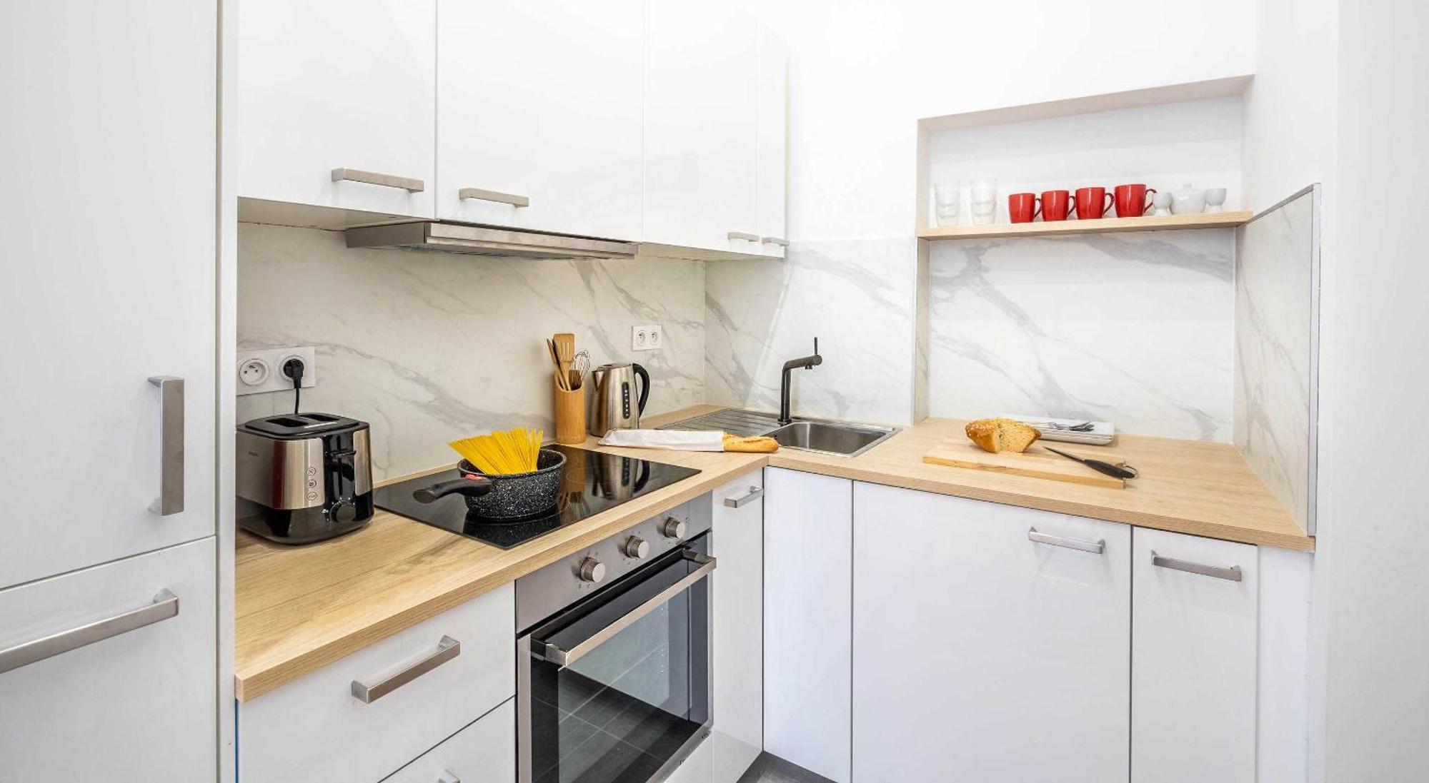 Cosy In The Heart Of Belleville Apartment Paris